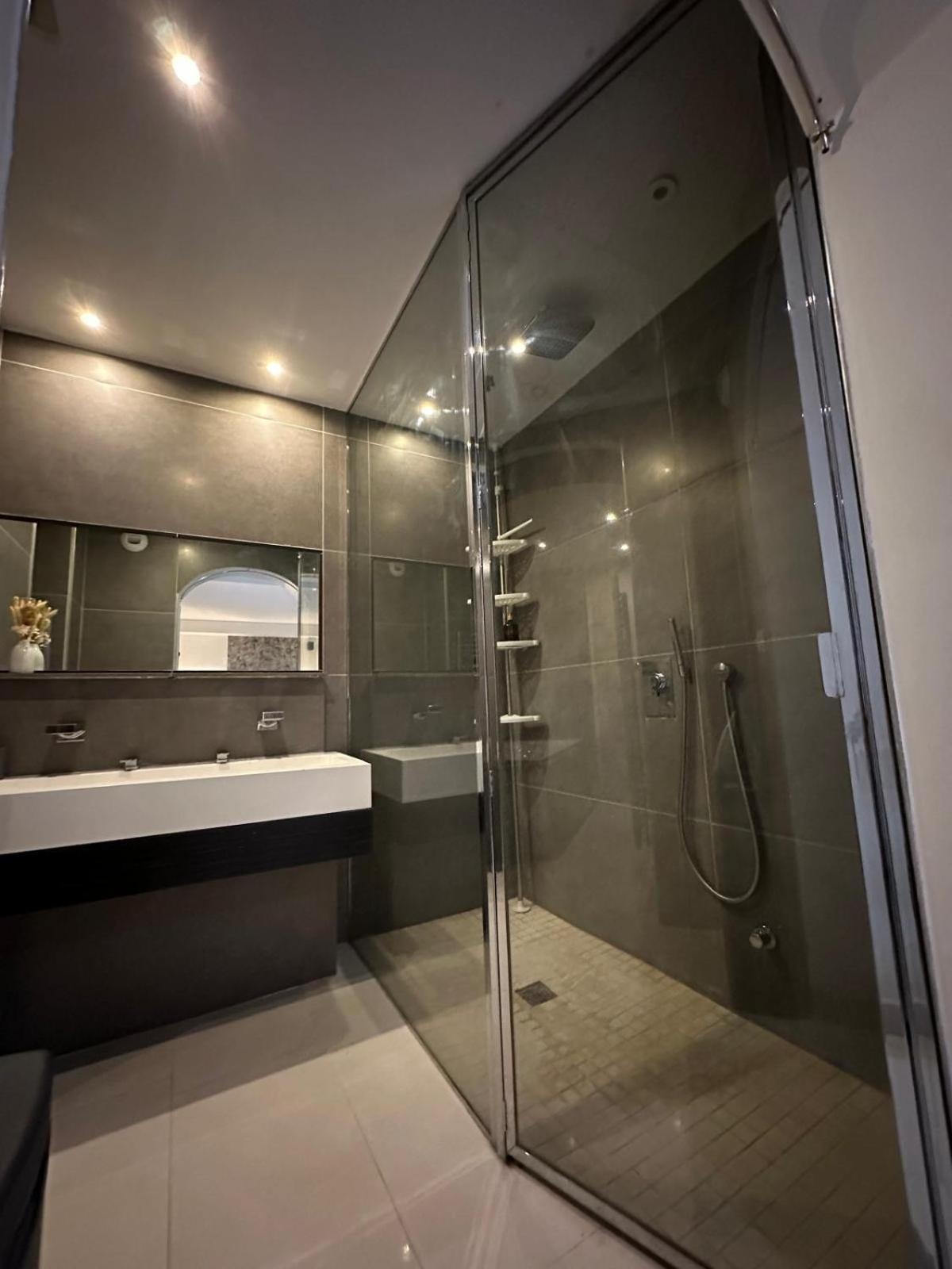 פריז Les Champs Elysees-125M2 Modern And Spacious מראה חיצוני תמונה