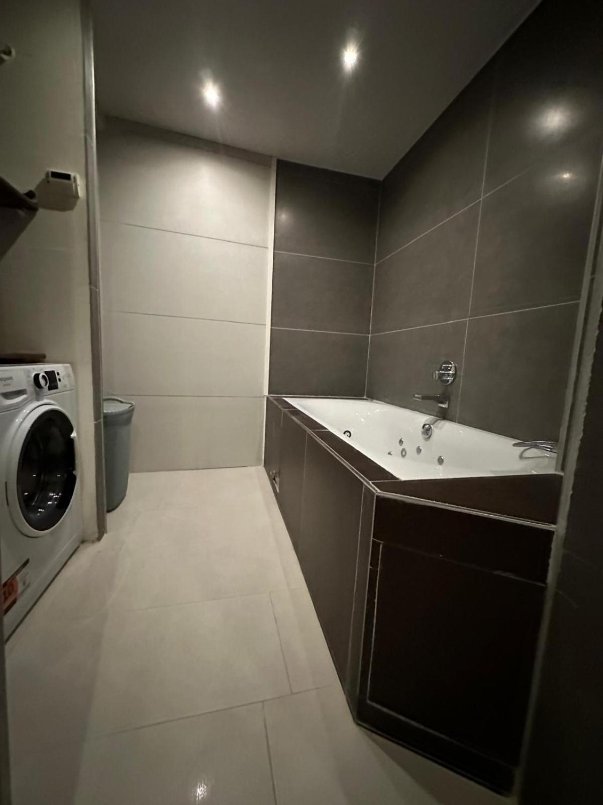 פריז Les Champs Elysees-125M2 Modern And Spacious מראה חיצוני תמונה